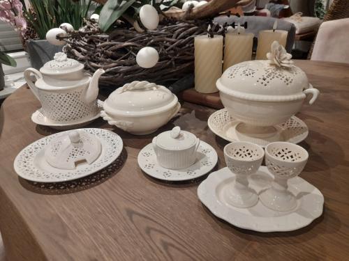 Authentic leedsware  servies (in goede nette staat )