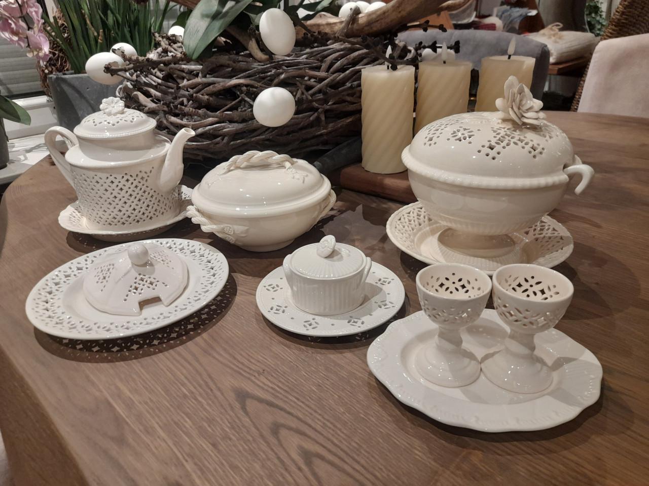 Authentic leedsware  servies (in goede nette staat )