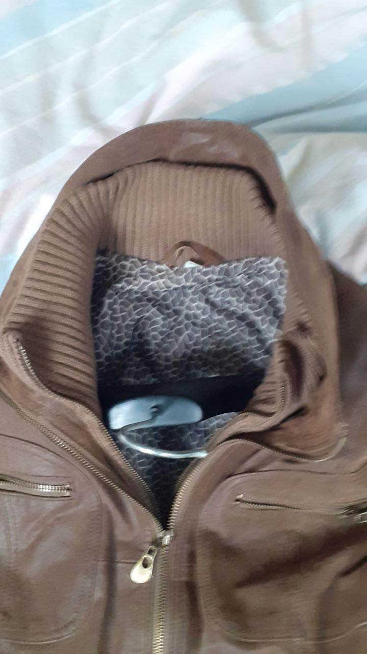 2 x Dames Winterjassen XL en 2 x Lerenjas XL