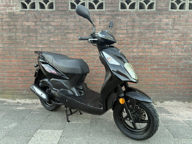 ZEER MOOIE SYM ORBIT II 4 TAKT SNOR SCOOTER ! BOUWJAAR 2016