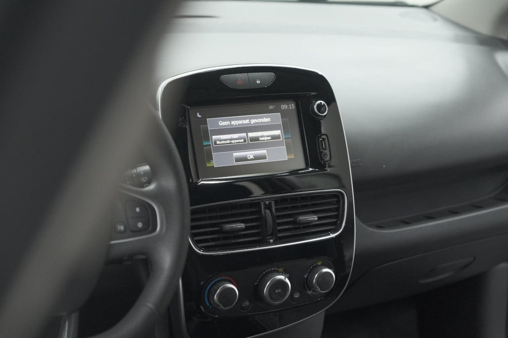 Renault Clio tce 90 limited | navigatie | parkeersensoren | cruise control 