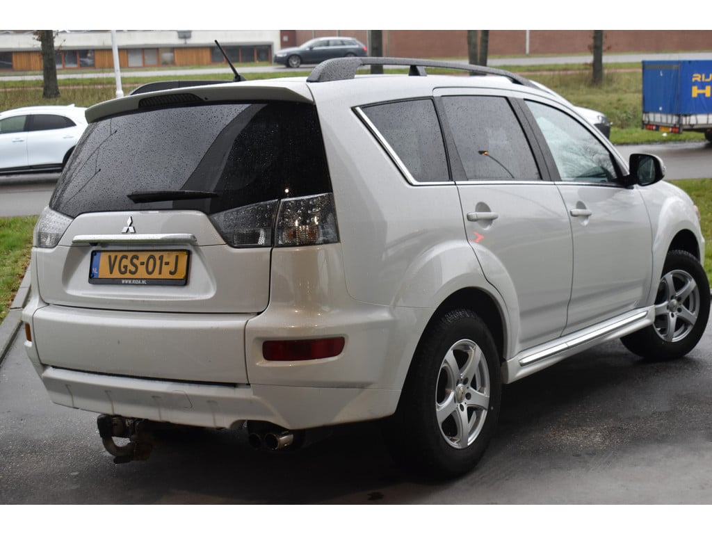 Mitsubishi Outlander outlander 2.2 di 4wd geel kenteken leder, navi, camera