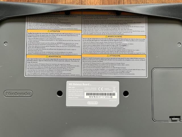 Nintendo Wii met balance board, maar zonder controllers