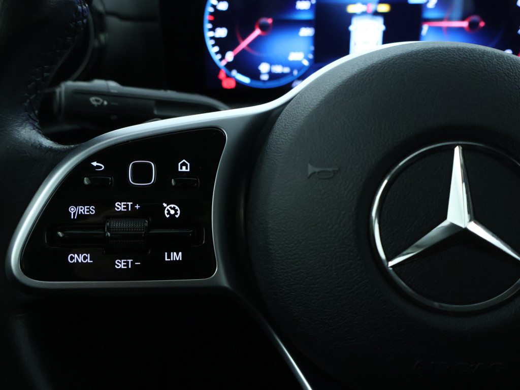 Mercedes-Benz A-Klasse 180 business solution | trekhaak | cruise control | 
