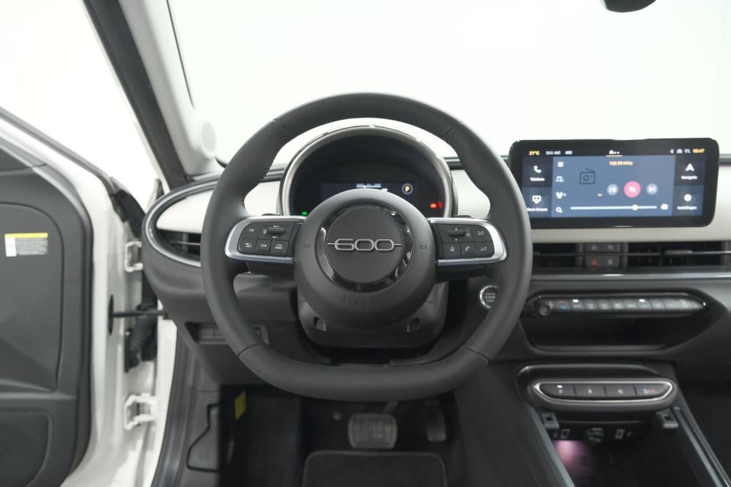 Fiat 600 1.2 hybrid 100 dct6 la prima | camera | adaptieve cruise control |