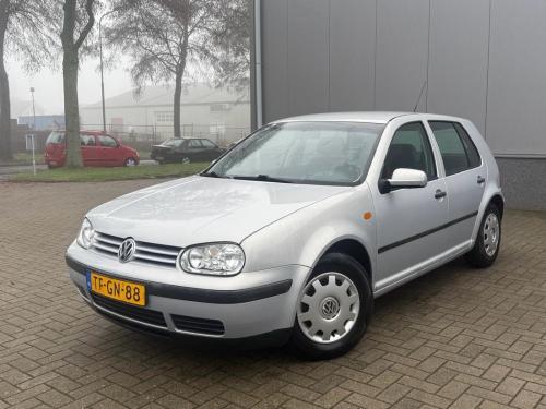 Volkswagen Golf 1.6 Trendline Vol Jaar Apk