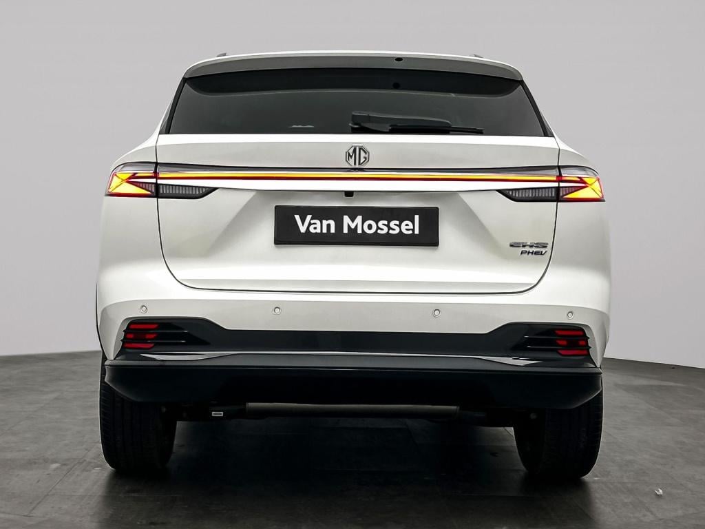 MG Hs mg phev 1.5 luxury madness deal edition