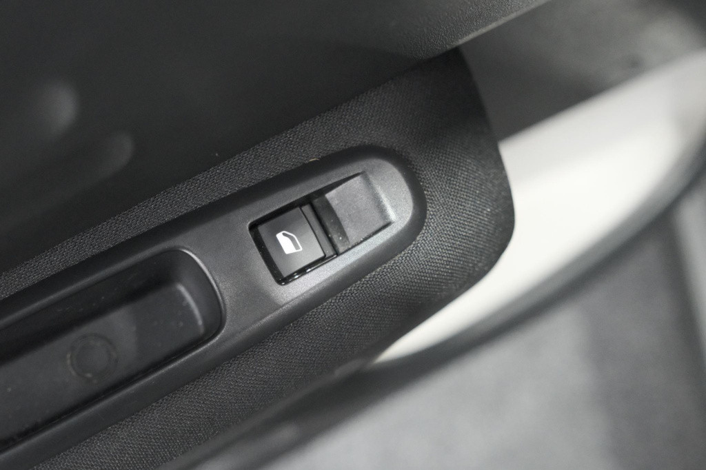 Citroen C3 puretech 110 eat6 max | apple carplay | parkeersensoren | 16 inc
