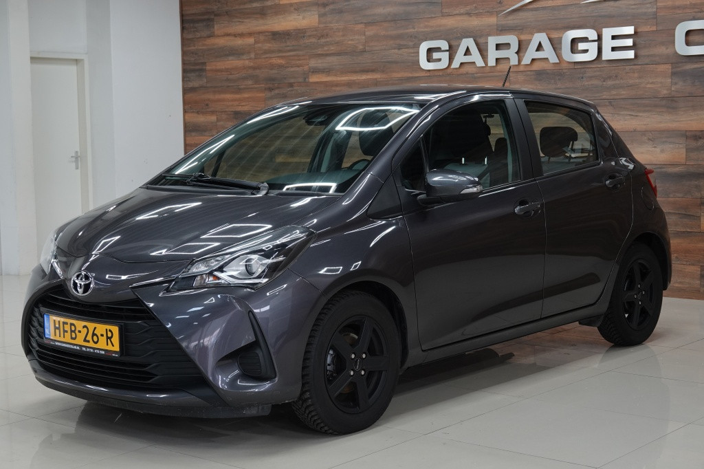 Toyota Yaris 1.0 vvt-i | camera | 15" | bluetooth |