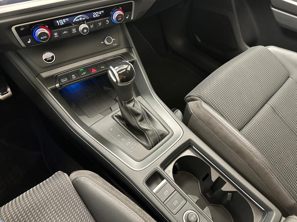 Audi Q3 45 tfsi e s edition | panoramadak | keyless entry | adaptief cc. |