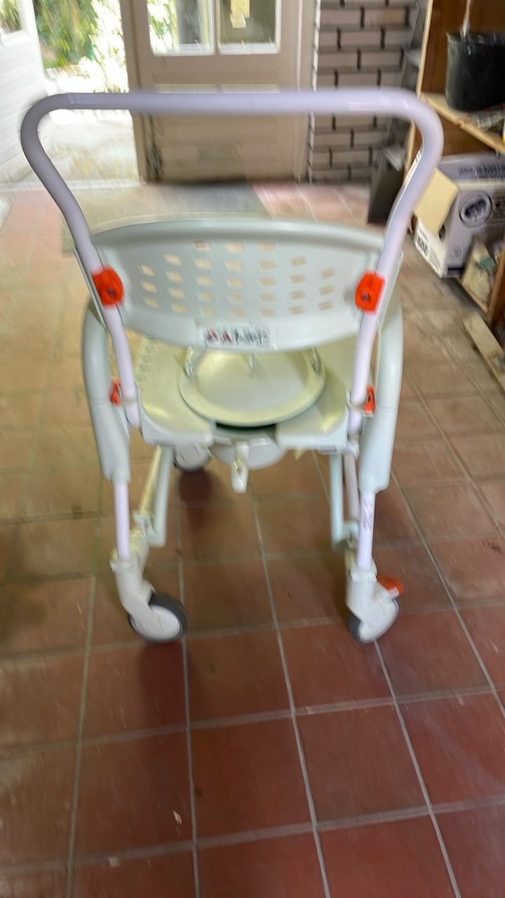 Postoel merk Etac
