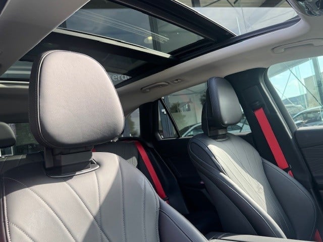 Mercedes-Benz Glc 300e 4matic amg line l panoramadak l night l memory l weg