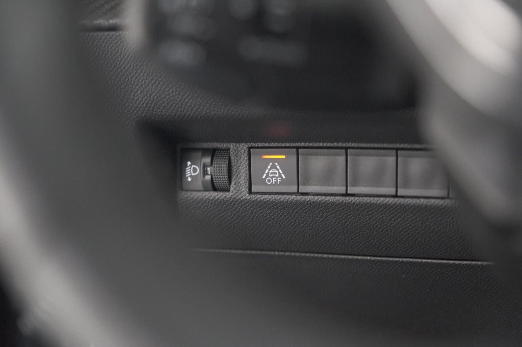 Peugeot 2008 puretech 102 allure pack | camera | apple carplay | parkeersen
