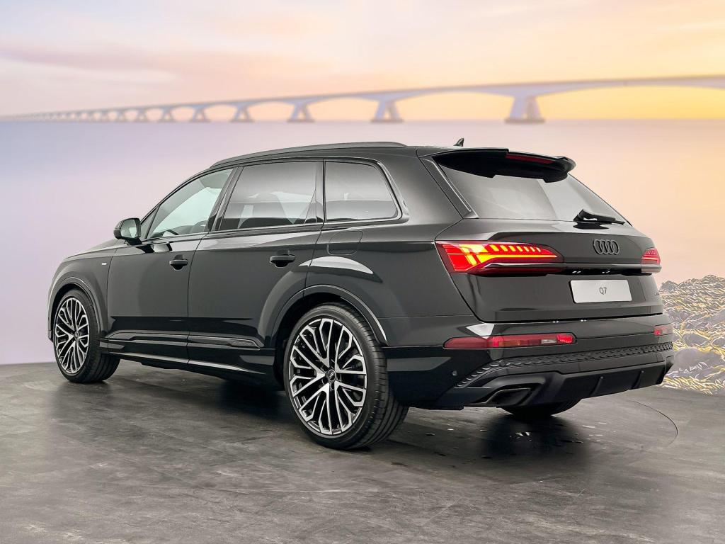 Audi Q7 pro line s 55 tfsi e 290 kw / 394 pk suv 8 versn.