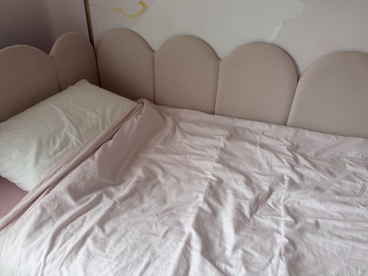 Meidenbed