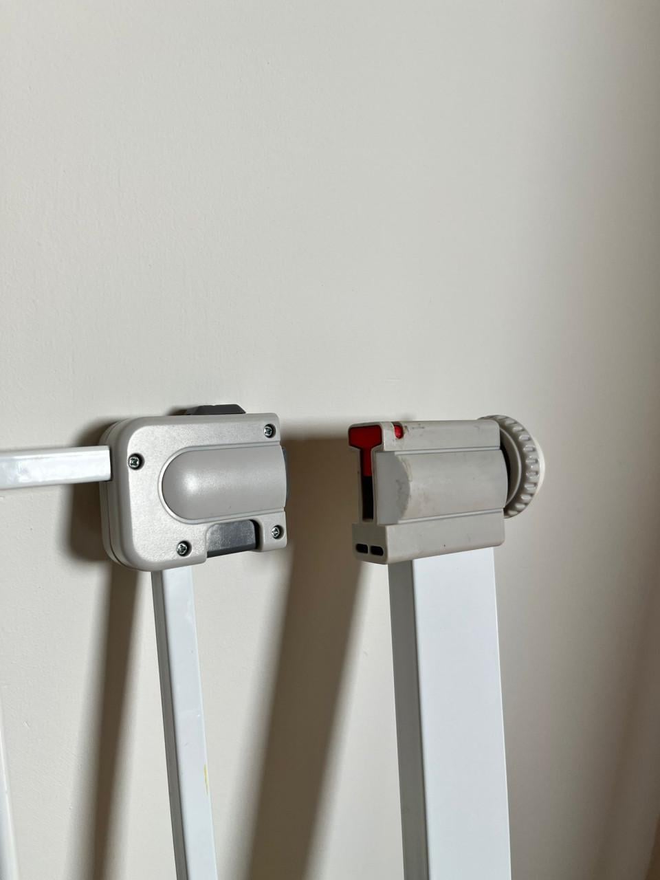 Safety First, Easy Close Klemhek, Wit Metaal