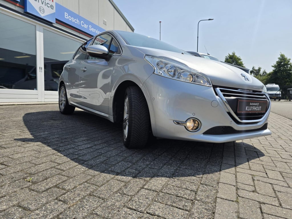 Peugeot 208 1.2 puretech allure