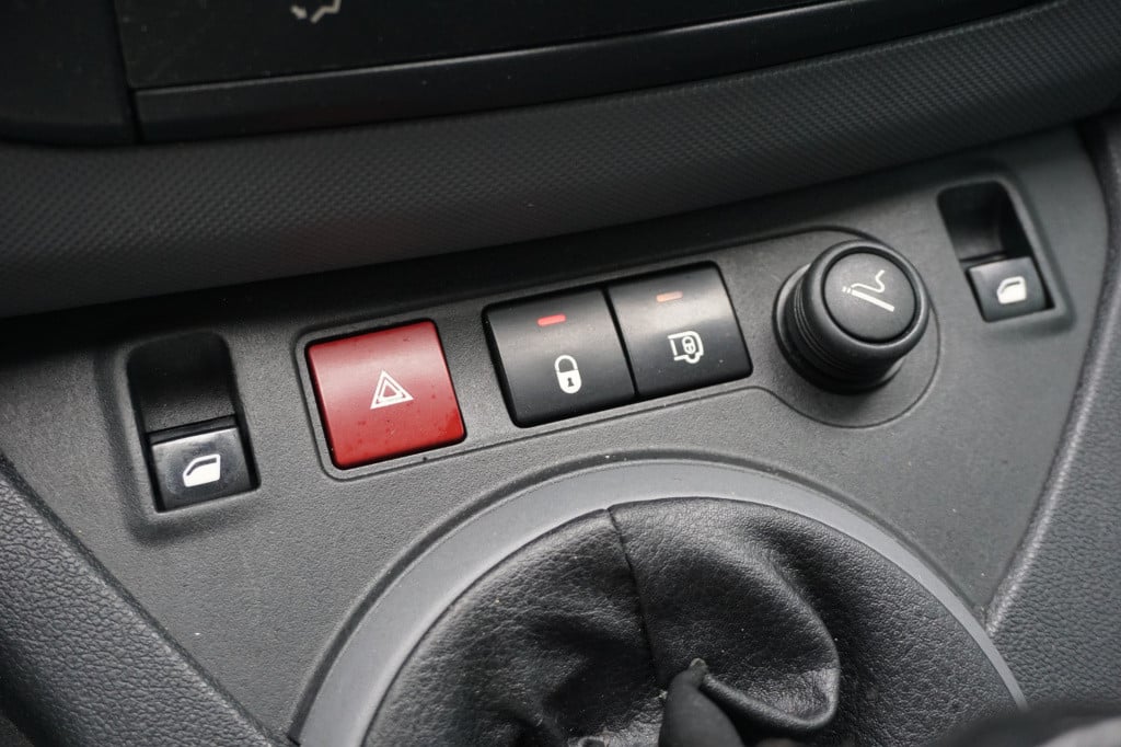 Peugeot Partner 122 1.6 hdi l2 xt elektr. ramen / cruise / trekhaak / nap