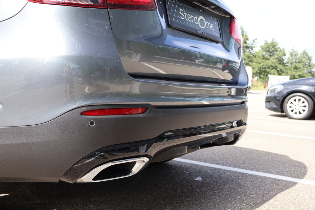 Mercedes-Benz Glc 300e 4matic business solution luxury l mbux l panoramadak