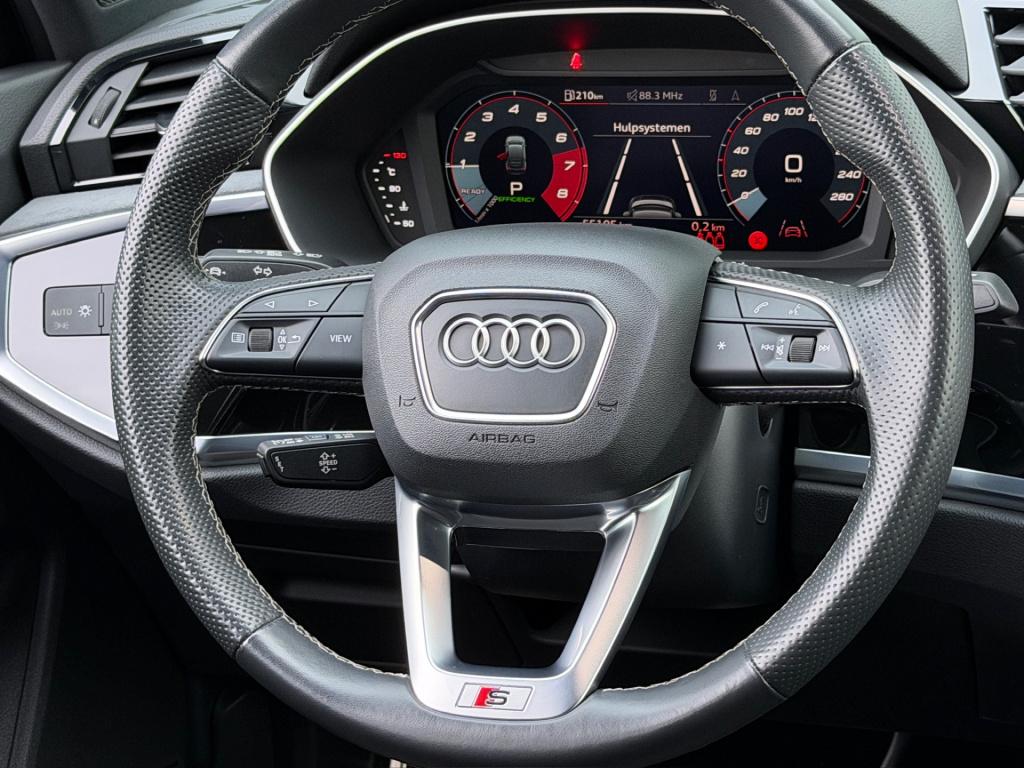 Audi Q3 sportback 35 tfsi 150pk s-tronic s-line | standkachel | black style