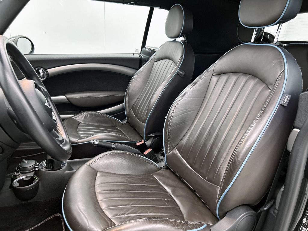 Mini Cooper Cabrio mini 1.6 | lmv | parkeer sensoren | leder | cruise contr