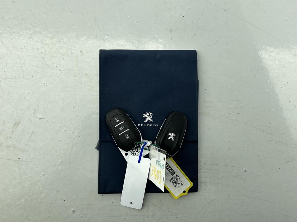 Peugeot 208 100 pk allure pack | rijklaar | navigatie | keyless start | 360