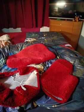 Te koop rode badmatten zet