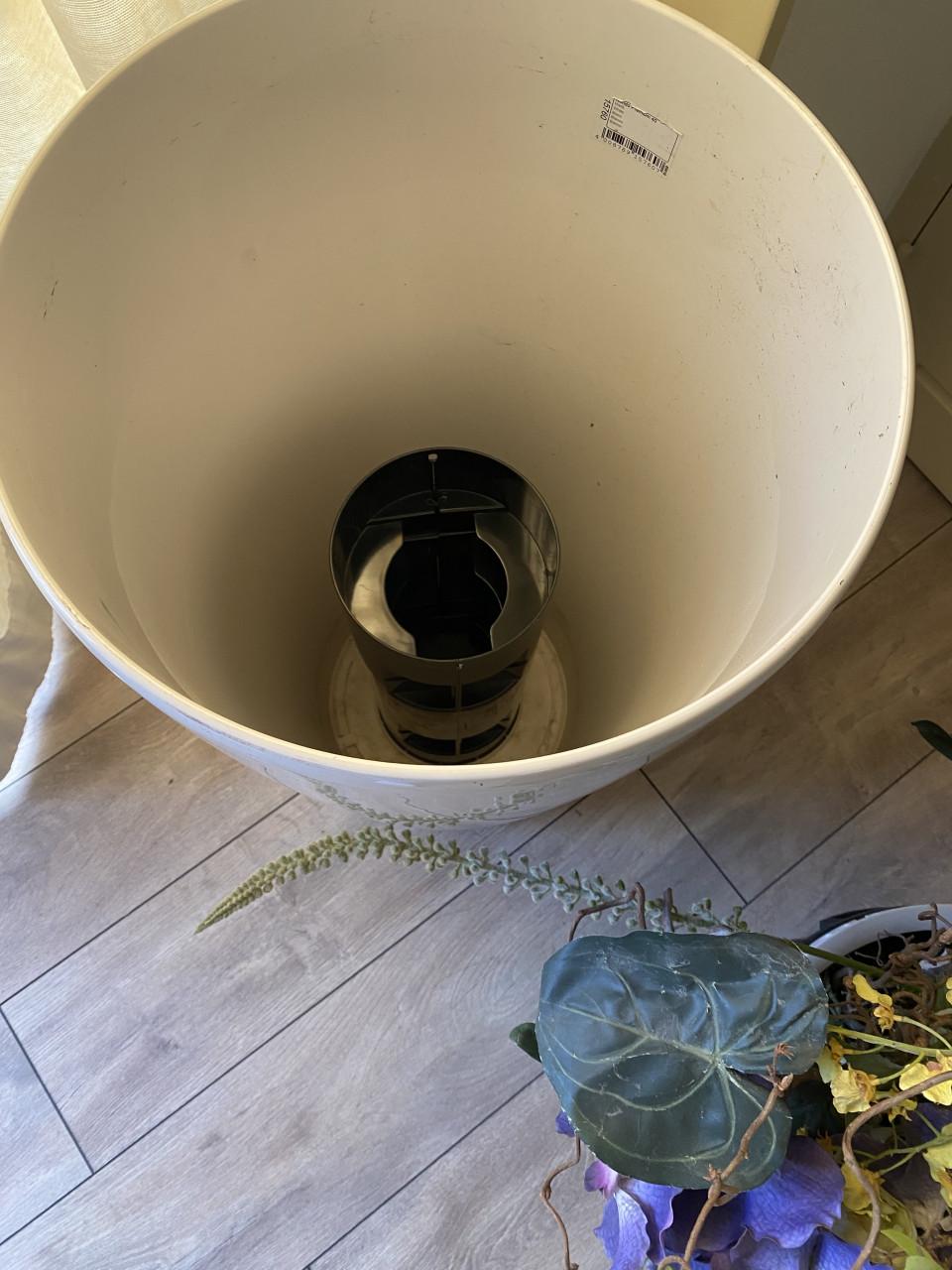 Hoge plantenbak lechuza 75 cm met bloemstuk