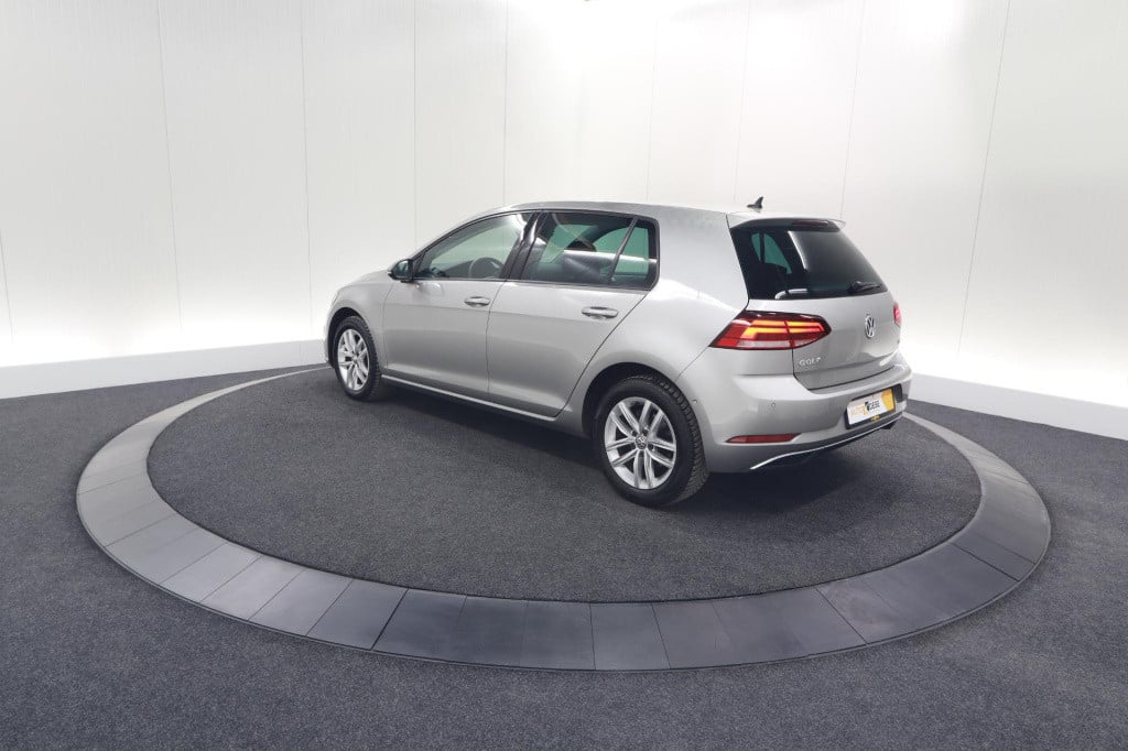 Volkswagen Golf 1.0 tsi 110pk highline | adaptieve cruise control | apple c