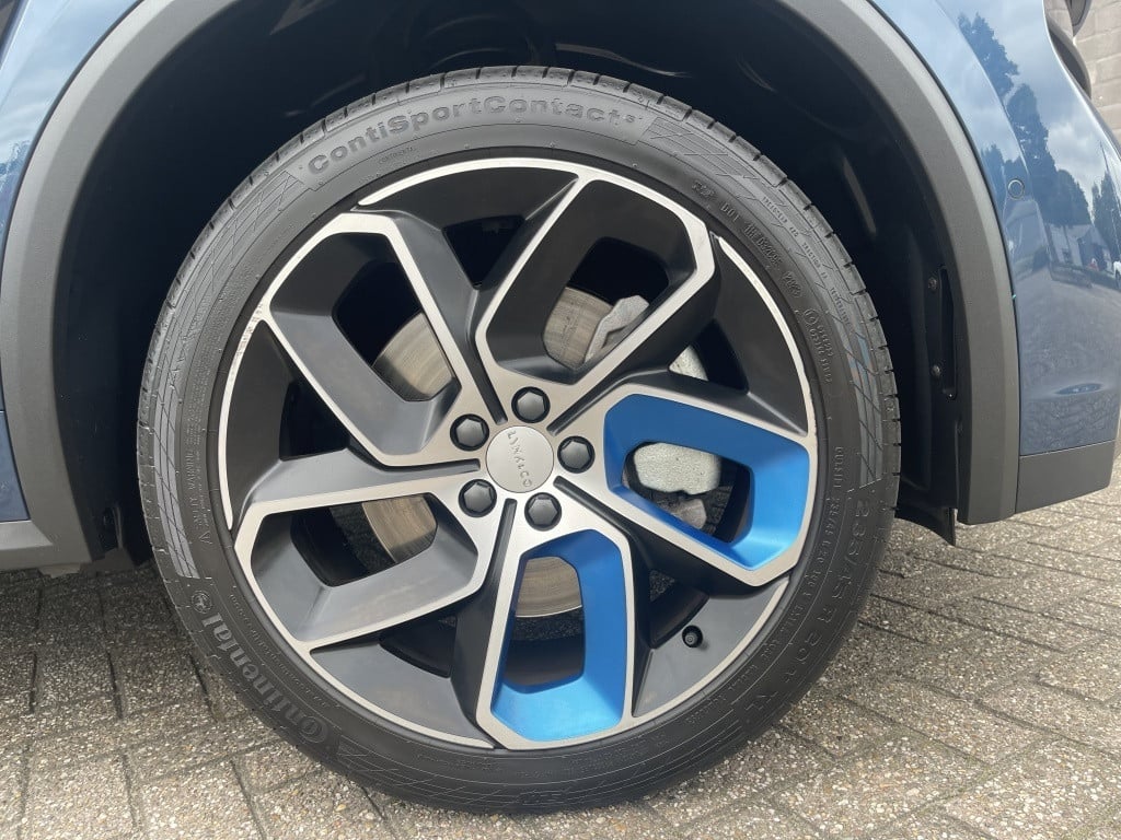 Lynk & Co 01 262pk plug-in hybride| panodak| adap.cruise| 360camera| keyles