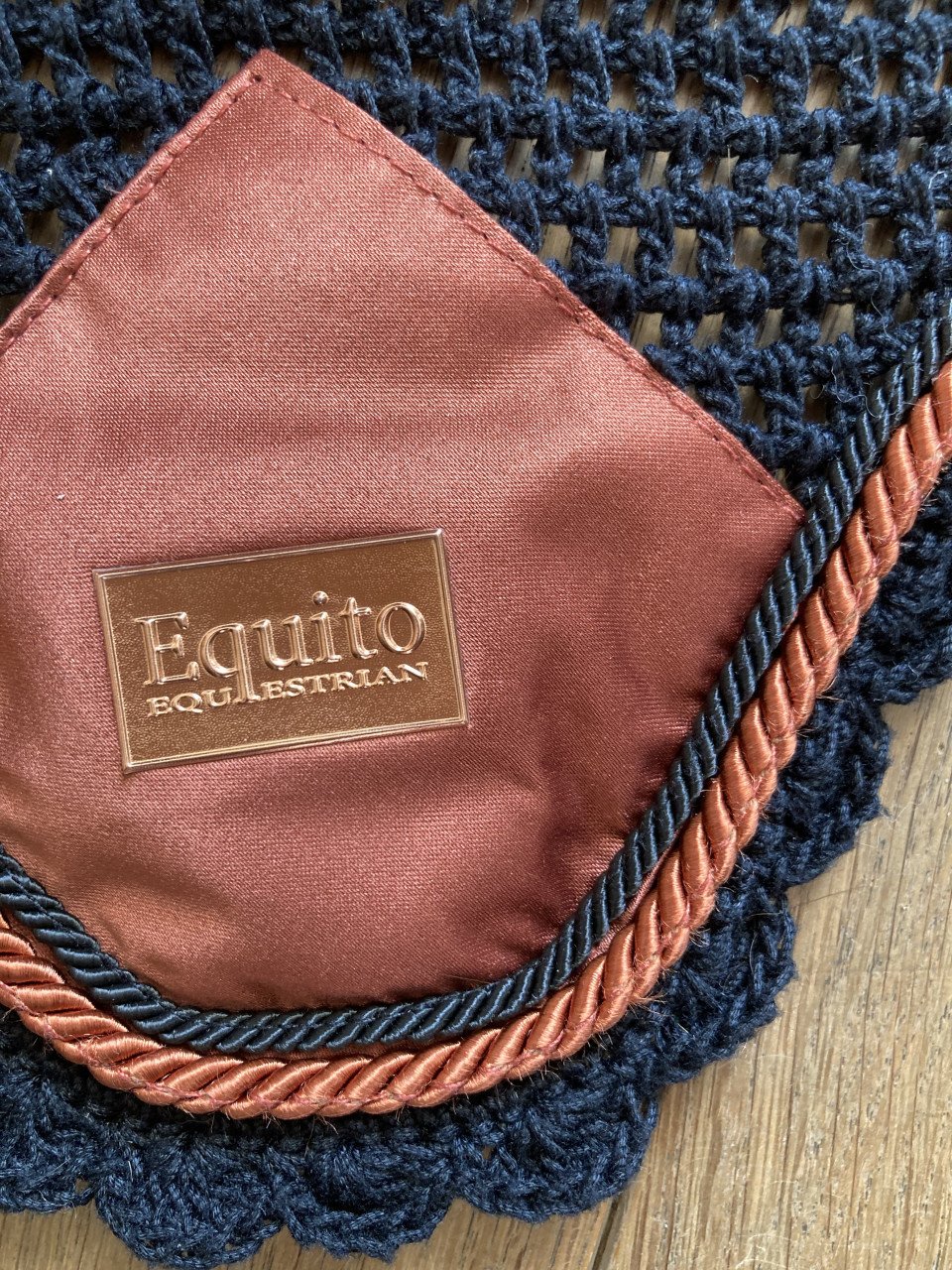 Mooi dekje en oornetje Equito Full