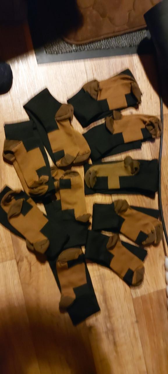 Steunkousen maat S/M - 13 paar zwarte en 10 paar gekleurd