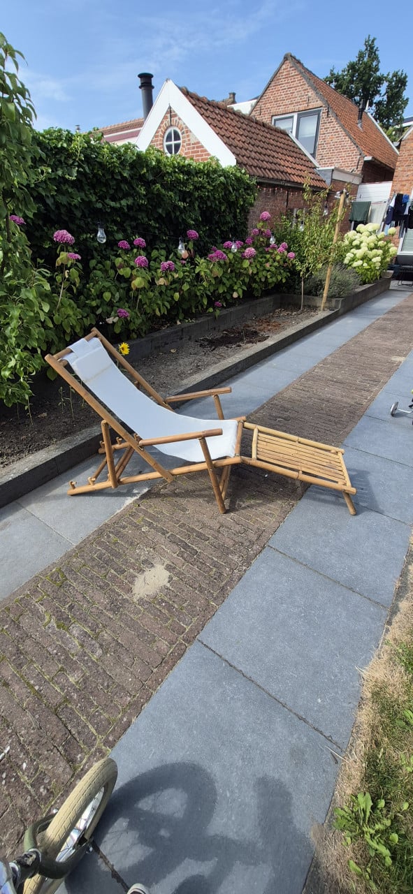 Bamboe tuinstoel / ligstoel Bloomingville inclusief voetenbankje