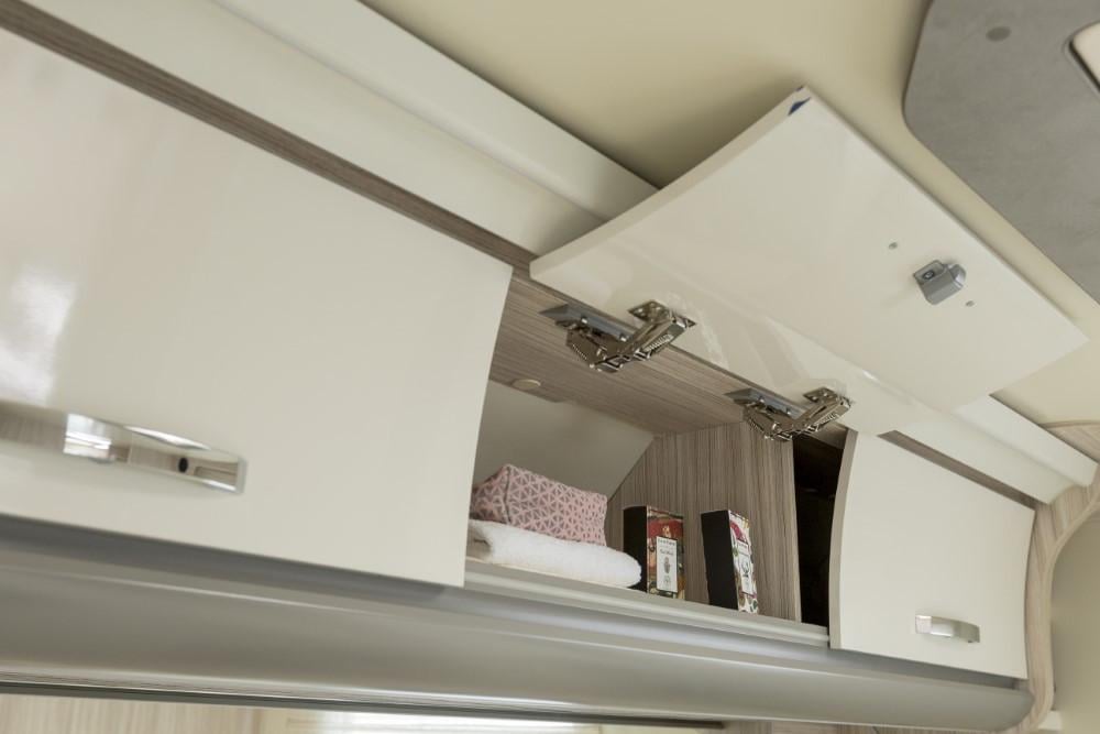 Elnagh T-Loft 530 2019 - Lengtebedden - Automaat - Fietsendrager op chassis