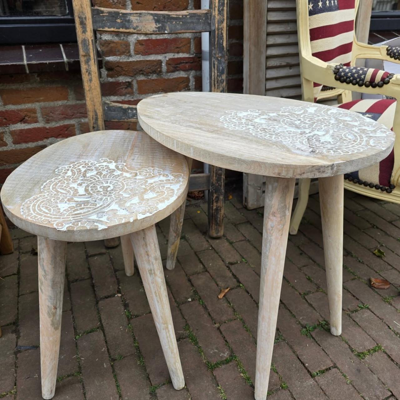 OOK LEUK BIJZETTAFELTJES VOOR NAAST HET BED NU VAN €110 VOOR MAAR €45,-