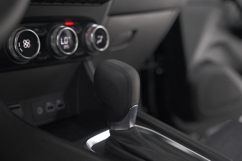 Renault Captur 1.6 e-tech full hybrid 145 techno | pack full screen | camer