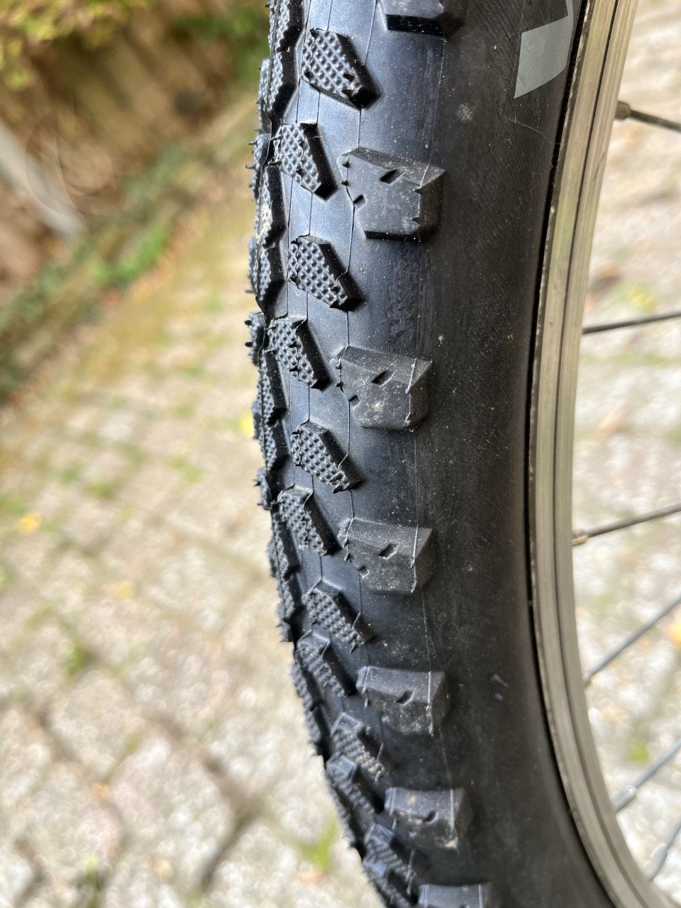 Mountainbike Bulls DH-100 Sport 21 versn. vering 1 sch rem enz.