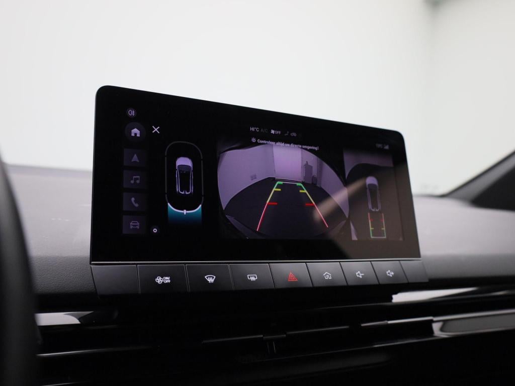 MG Mg4 64 kwh luxury | automaat | navigatie | climate control | apple carpl