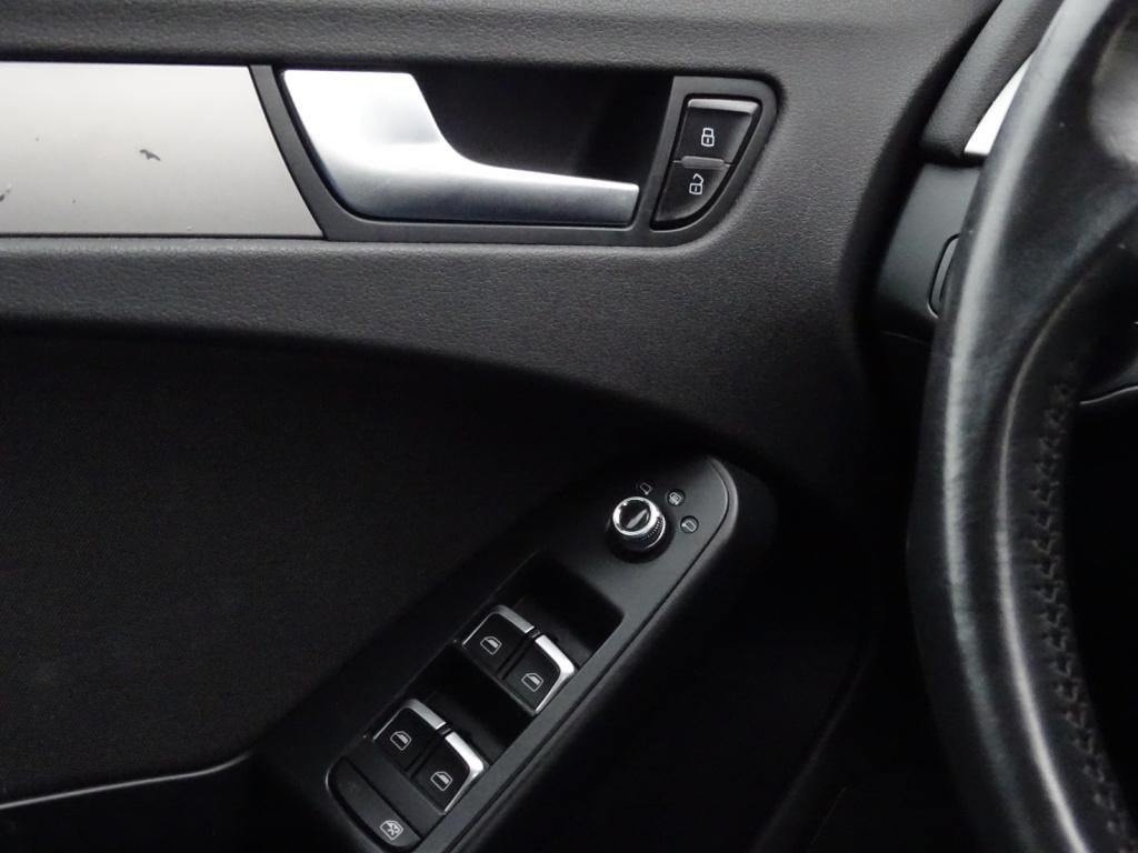 Audi A4 avant 1.8 tfsi business edition | navi | bluetooth | trekhaak afn.