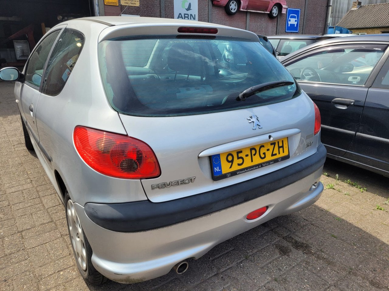 Peugeot 206 1.4 XR Gentry  Apk 20-7-2026