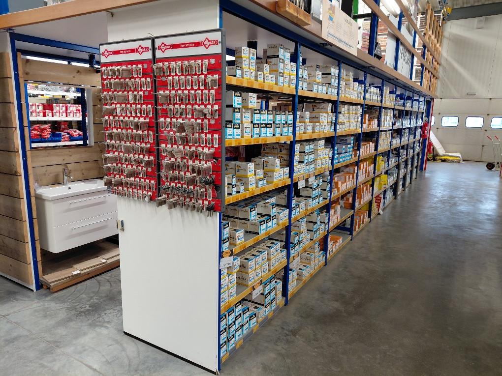 Magazijnstelling entresol 9x11 m1 te koop met vloer compleet