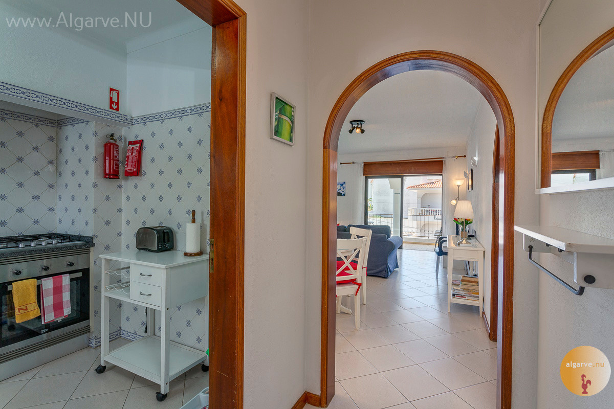 Appartement, 5 pers. in Algarve zon. 500m van strand, zwembad, gratis Wifi.