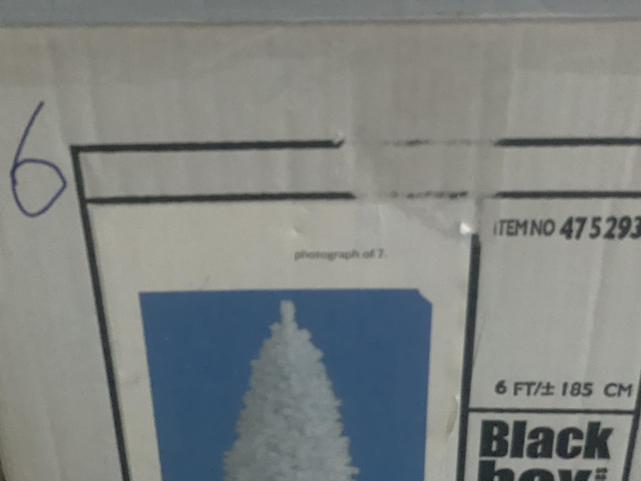 Kerstboom wit 1.85 hoog en 1.20 breed