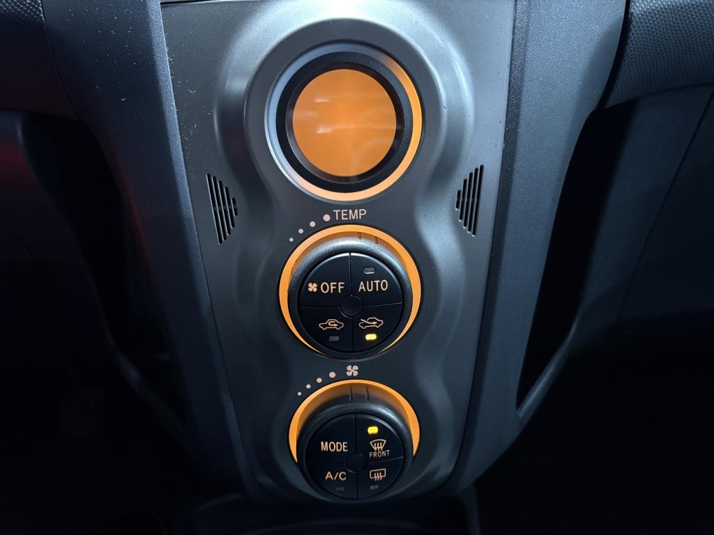 Toyota Yaris 1.3 vvti aspiration | clima | trekhaak | lm velgen |