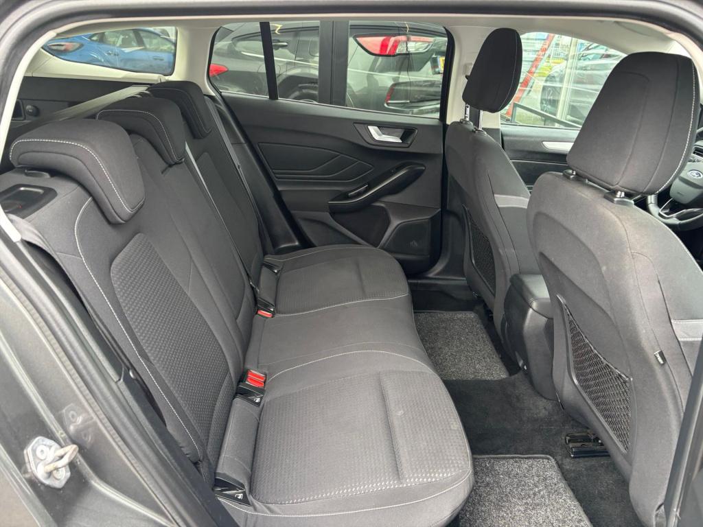 Ford Focus wagon 1.0 ecoboost 125pk business edition, winterpakket, led lam