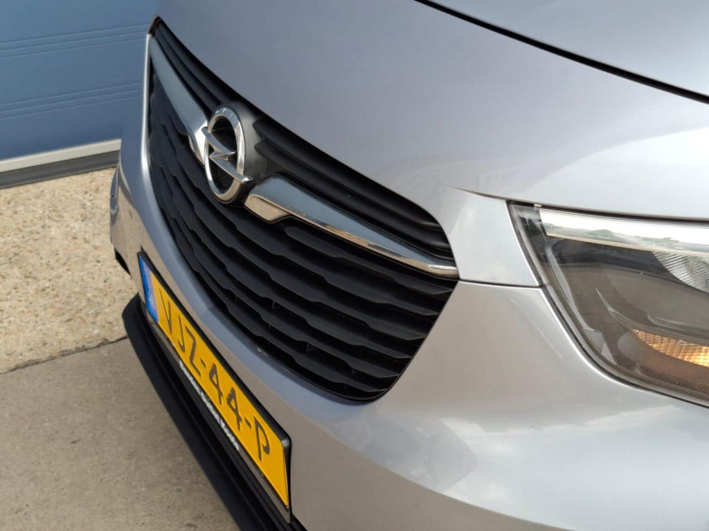 Opel Combo 1.5d l2h1 edition automaat / airco / cruise controle / trekhaak 