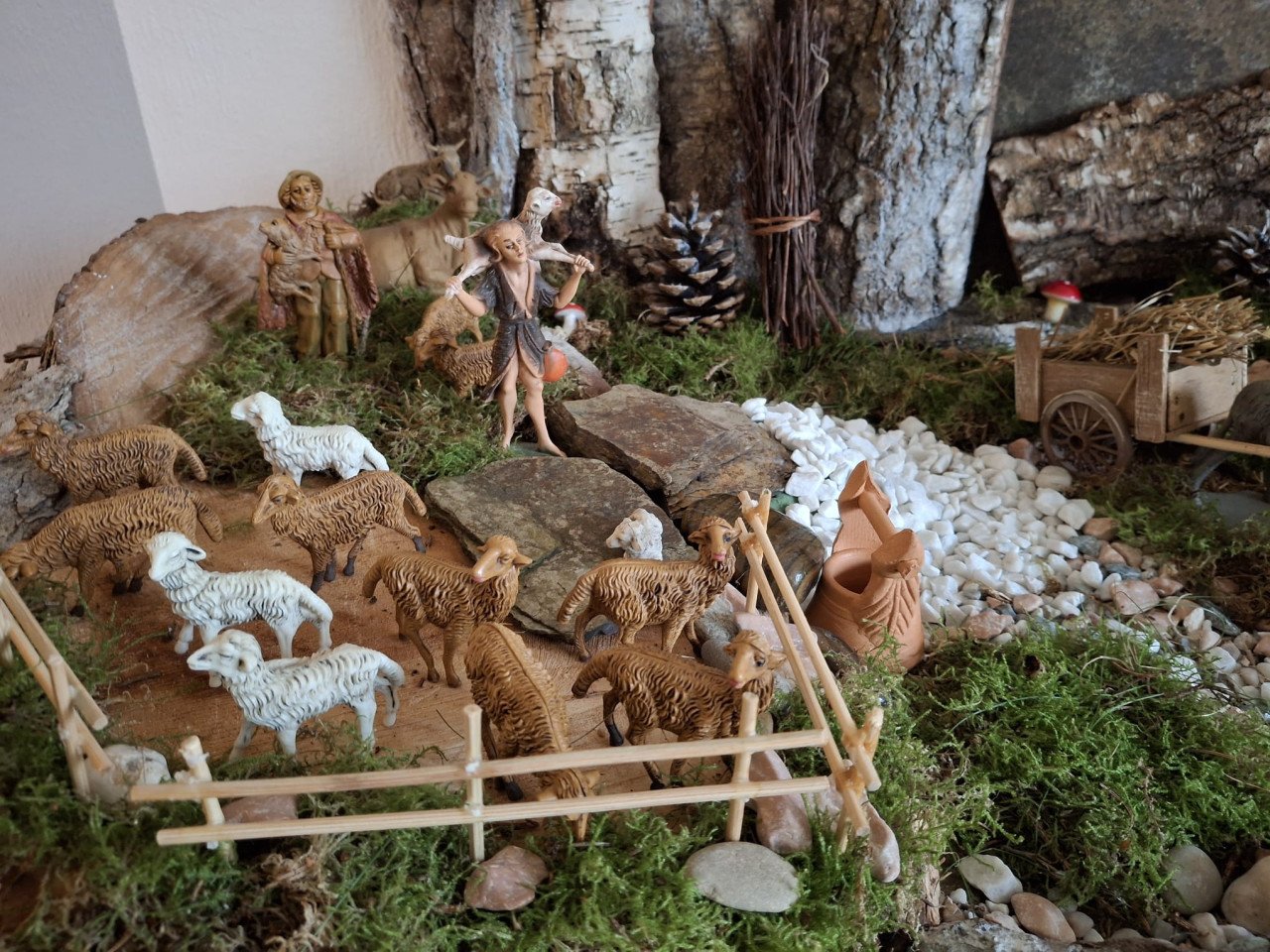 Kerststal met toebehoren