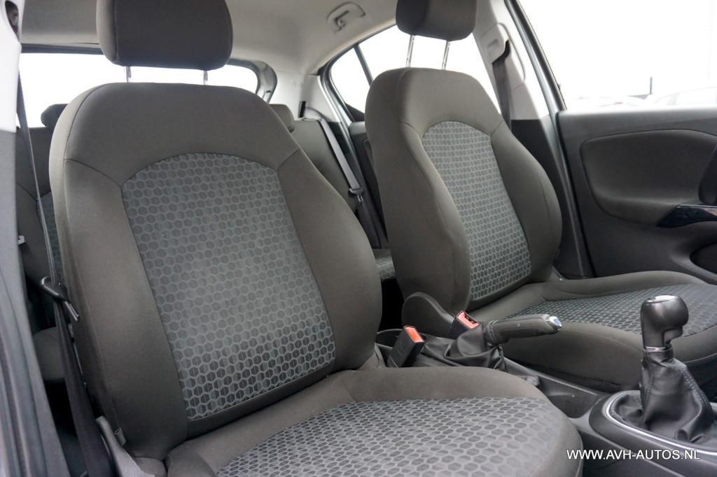 Opel Corsa 1.4 color edition