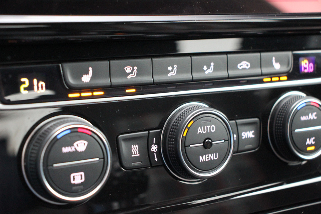 Volkswagen Golf 2.0 tsi gti | pano. | dynaudio