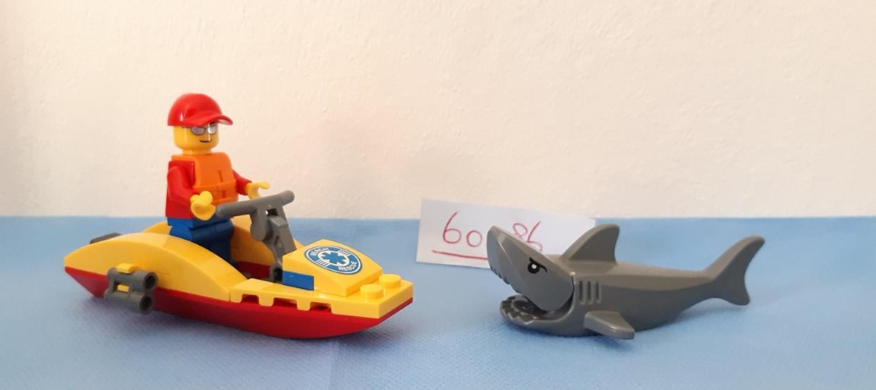 LEGO City 60286: ATV Strandredding , beach rescue met minifiguur